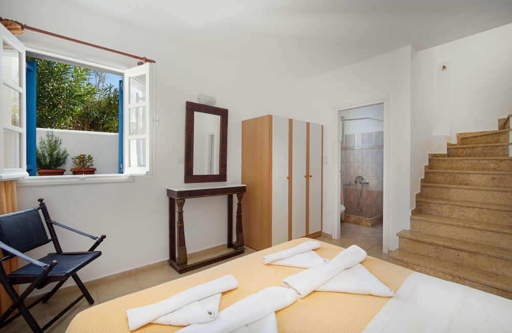 Coralli Apartments με θέα το Αιγαίο. Διαμερίσματα μέχρι 6 ατόμων για Οικογενειακές Διακοπές στη Σέριφο