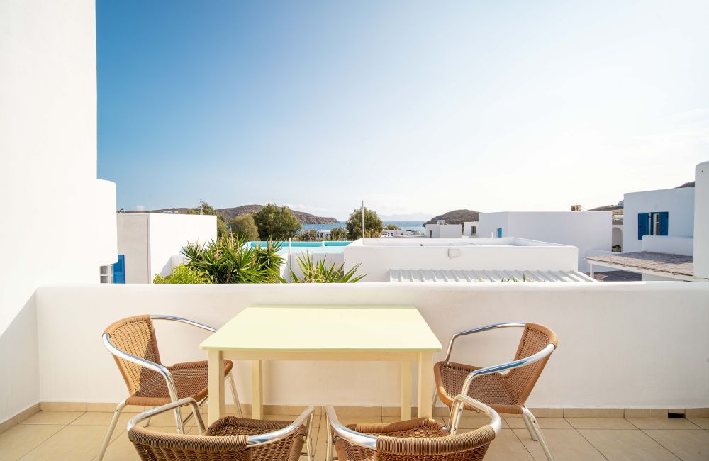 Coralli Apartments με θέα το Αιγαίο. Διαμερίσματα μέχρι 6 ατόμων για Οικογενειακές Διακοπές στη Σέριφο